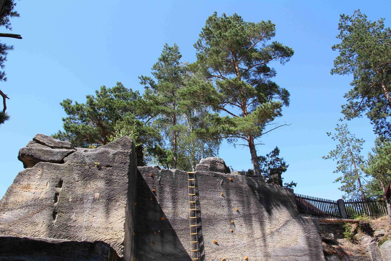 Ubytovaci Hostinec Na Skalach Budislav  Exterior foto